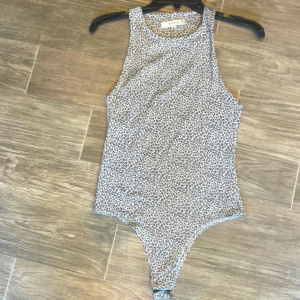 GAZE- cheetah body suit size S